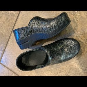 Women’s Dansko clogs